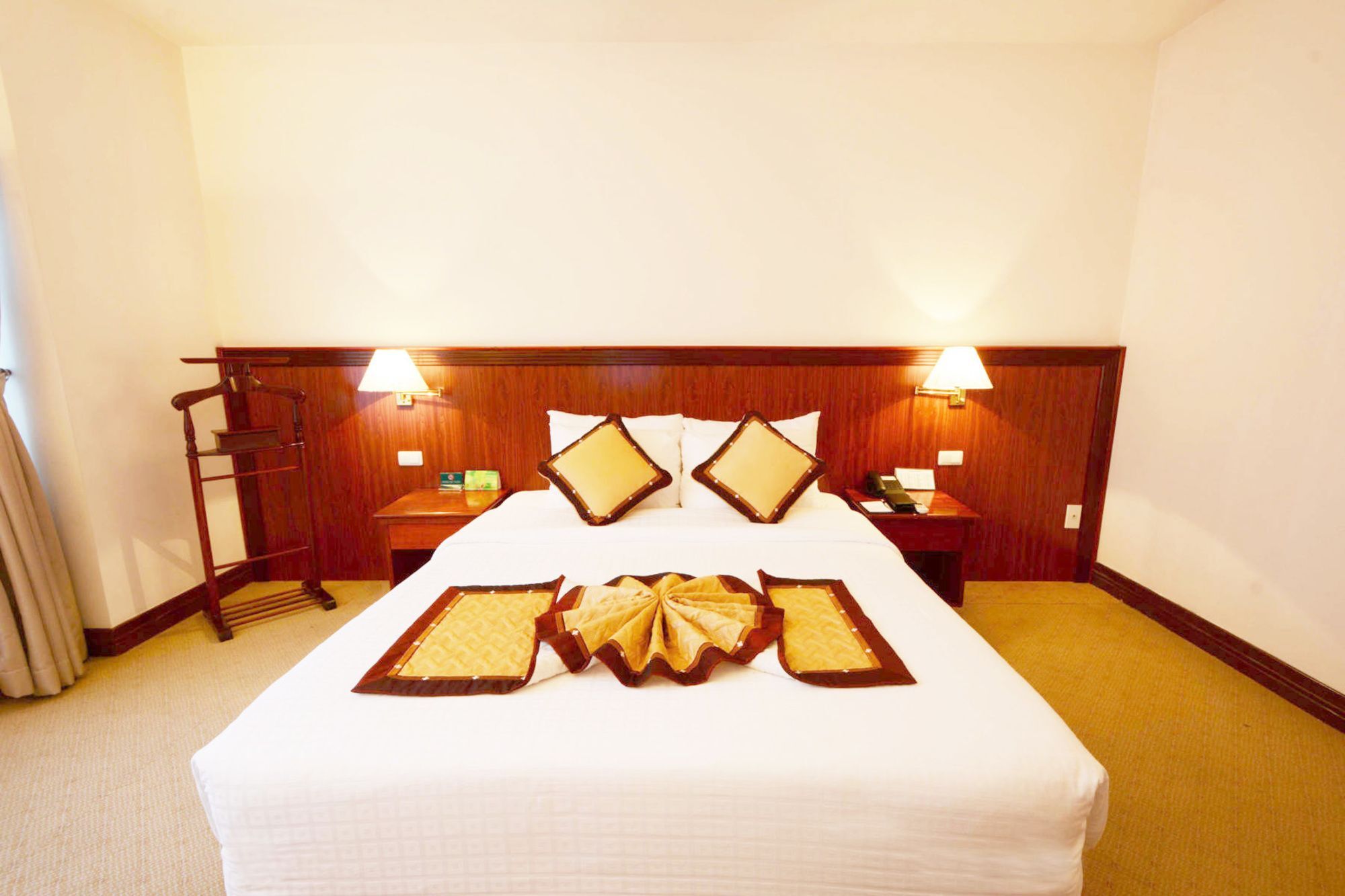 The Tray Hotel Hai Phong Exterior photo